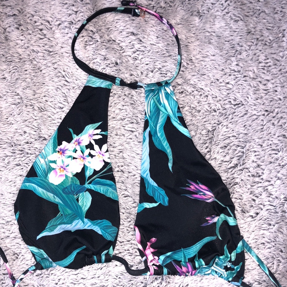 LA HEARTS BIKINI TOP